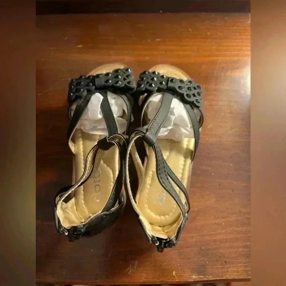 Toddler Size 10 Black Softly Sandal